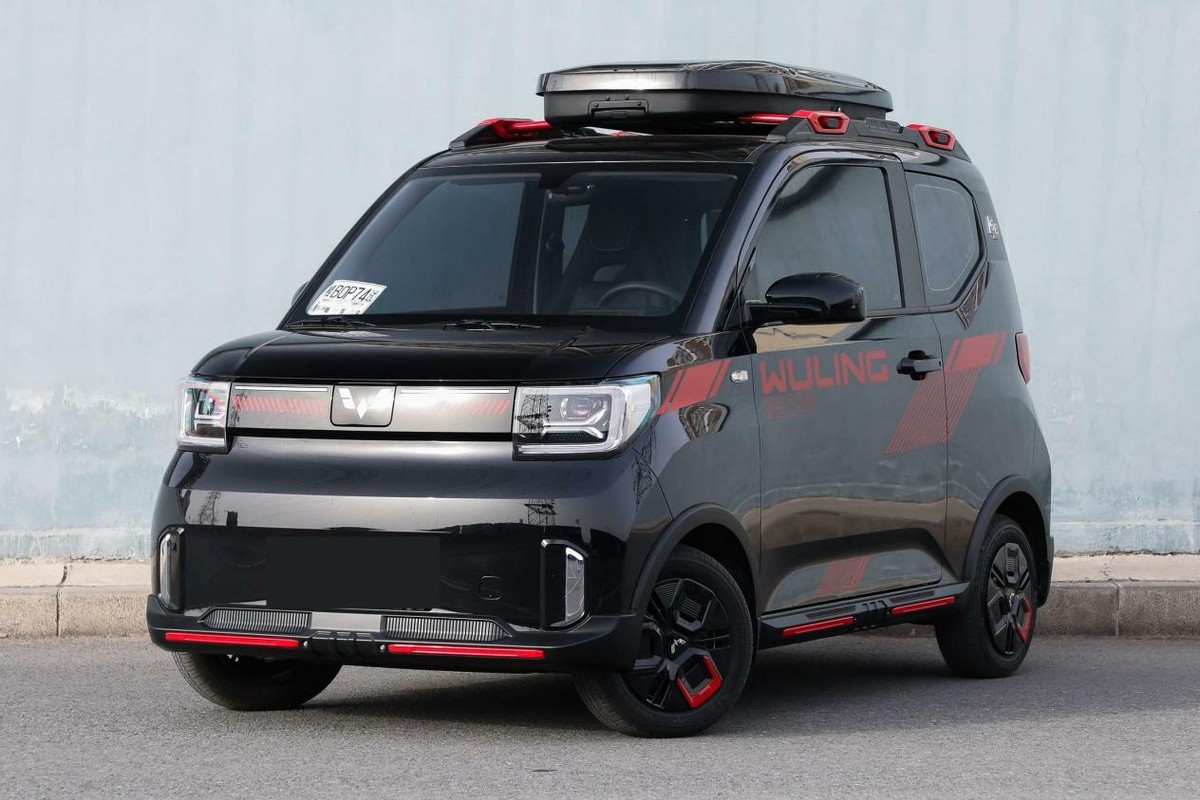 五菱又打造了一款宏光mini,售价5.58-6.98万,出厂即改装