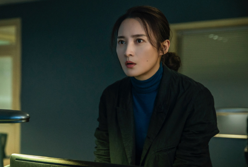 蒋勤勤新剧太敢拍!酷飒警花遇上痞帅少年,差16岁的姐弟恋太带感