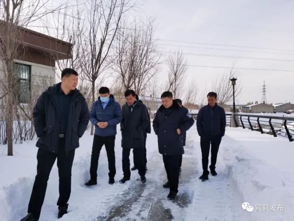 赵洪臣深入宾西镇检查工作