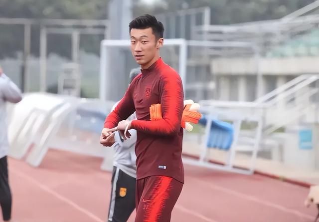 昔中超四大恶人四中二:秦升跑路,张鹭被抓,戴琳赌球?谁清白?