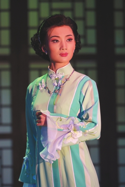 梅香飘故里,戏苑吐芬芳——记湖北省黄梅戏剧院当家花旦谢思琴