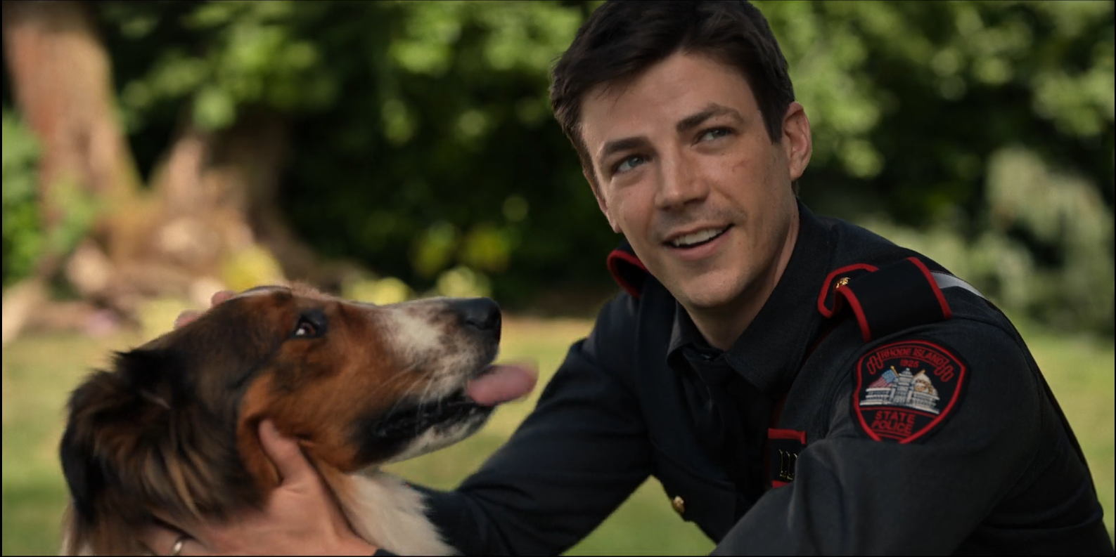 《义犬救主》从收容所到k9搜救犬,一个温暖又励志的传奇故事