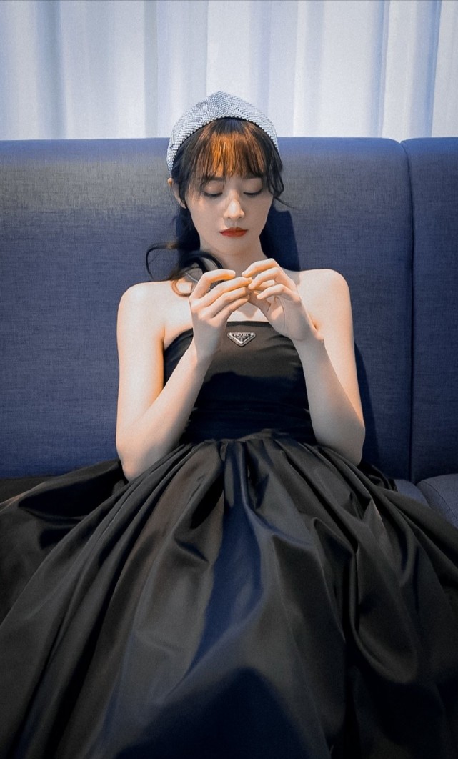 女星红毯生图拼颜值:吴宣仪抢镜,王丽坤状态佳,郑爽优势太明显