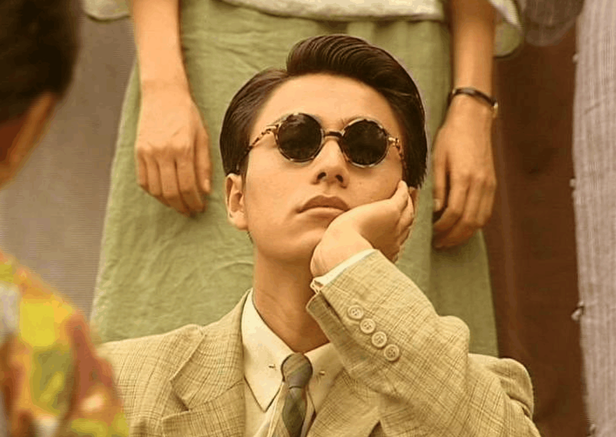 看过《金粉世家》原著,才懂风光无限的金家,走向衰败的真正缘由