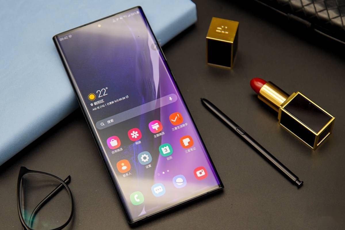 三星Galaxy S22,三星galaxy a12 2月8日发布三星galaxys22海报曝光外观真的爱了