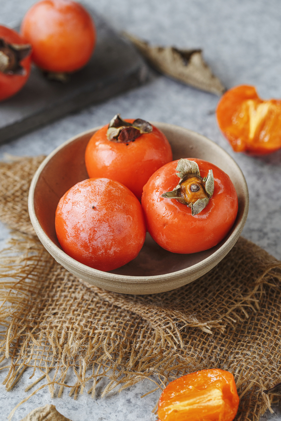 初秋不能错过的时令水果——七月枣,八月梨,九月的柿子红了皮!