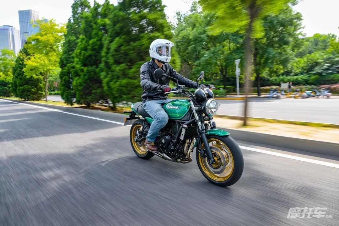 车评:有型格的好好先生,川崎中量级现代复古z650 rs