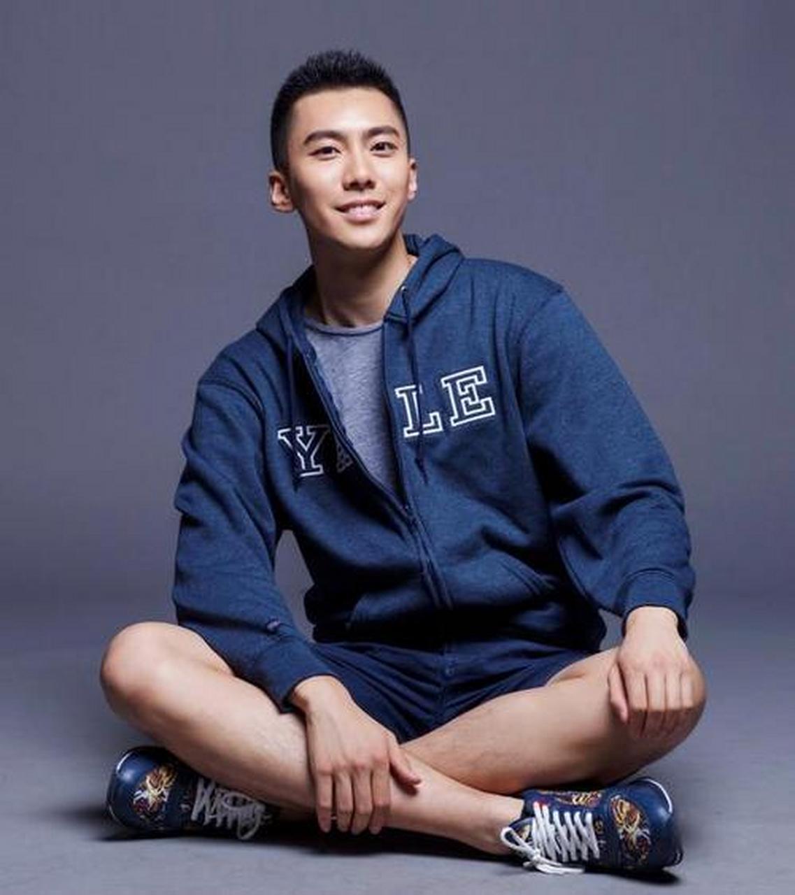 2008年的一天,正在读高三的李拓远被老师叫出教室,老师非常激动地告诉