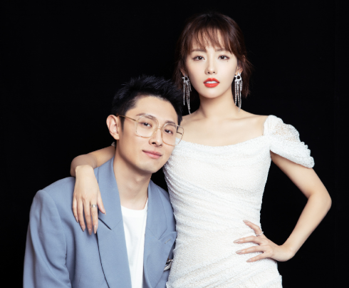 张嘉倪谈离婚:获儿子抚养权,父亲帮忙照顾,买超不满疑找人再生