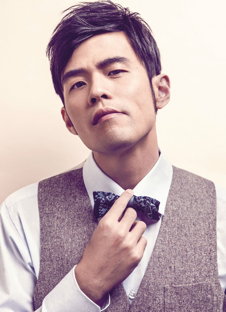 42岁周杰伦瘦身成功,重回颜值巅峰,网友:明星果然是胖着玩的