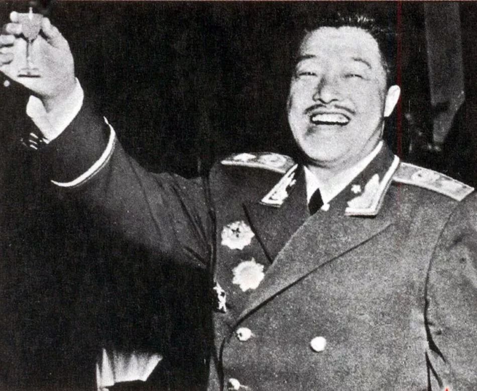 传奇女性蹇先任:她与元帅离婚后,独自生活60年,女儿是少将军衔