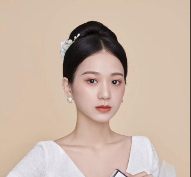 女网红偶像包袱重,不承认上过《非常完美》,坦言:那时又黑又丑