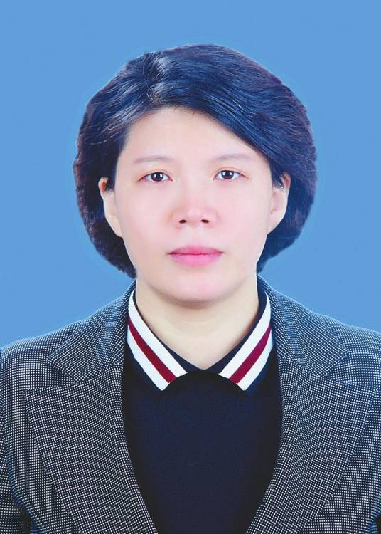 市人民政府官网显示,邢台市政府现任市长,副市长分别是:市长:宋华英