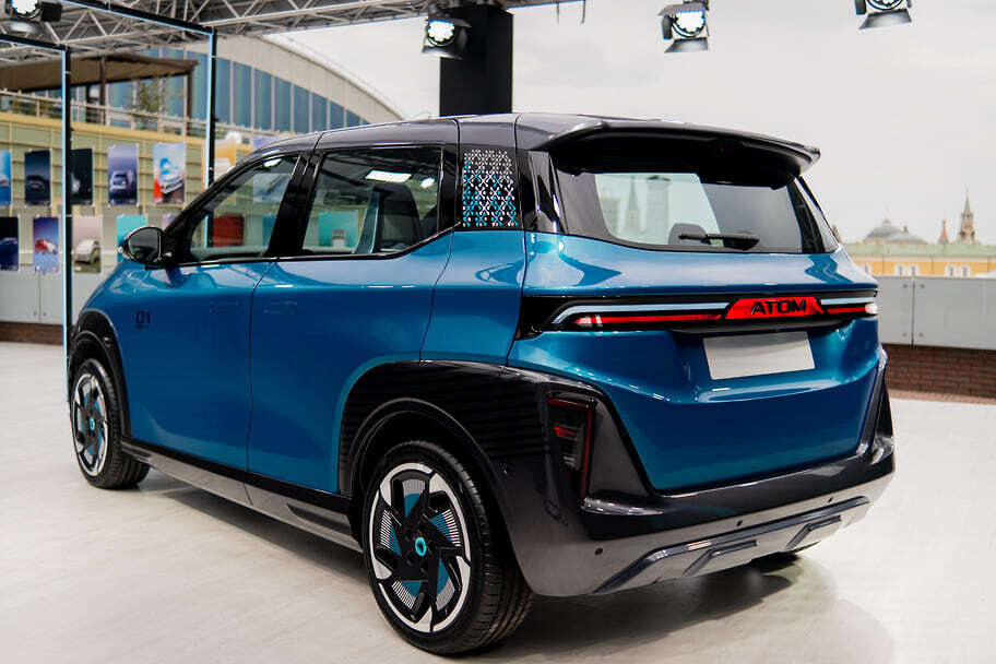 全俄罗斯电动汽车 atom 推出