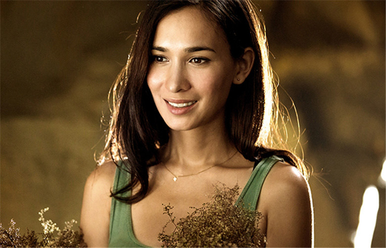 卢靖姗穿泳装跟老公韩庚亲密合照,网友:感觉像母子俩在拍合照