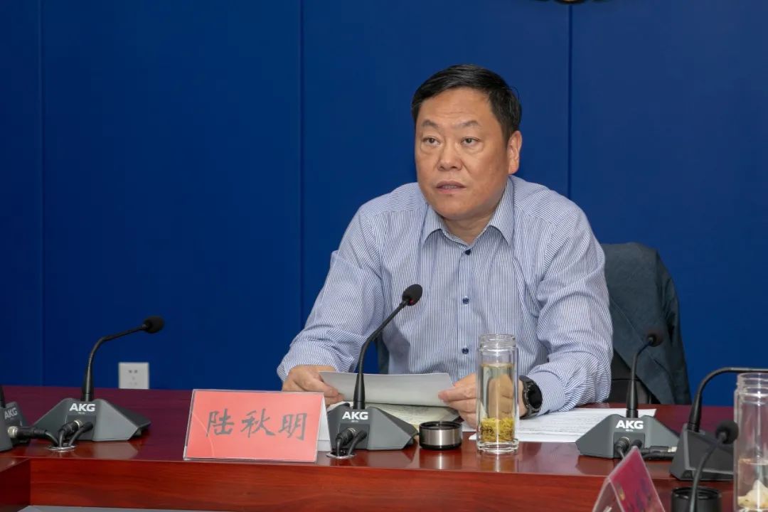 陆秋明同志视察督导全区电信网络诈骗犯罪打击治理工作