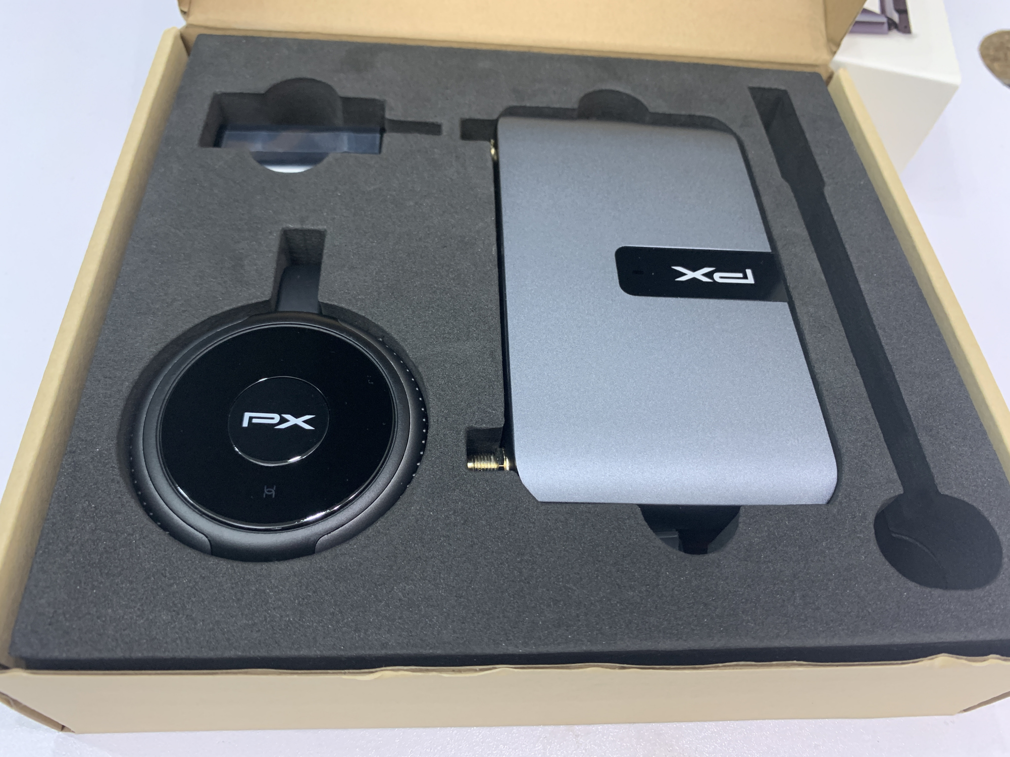 PX大通WMS7000无线投屏器开箱测评:使用体验吊锤90%的产品 评测 第3张 PX大通WMS7000无线投屏器开箱测评:使用体验吊锤90%的产品 评测 第3张
