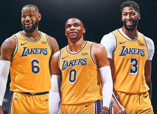 老将扎堆,破釜沉舟的湖人正在打造联盟独树一帜的夕阳红组合