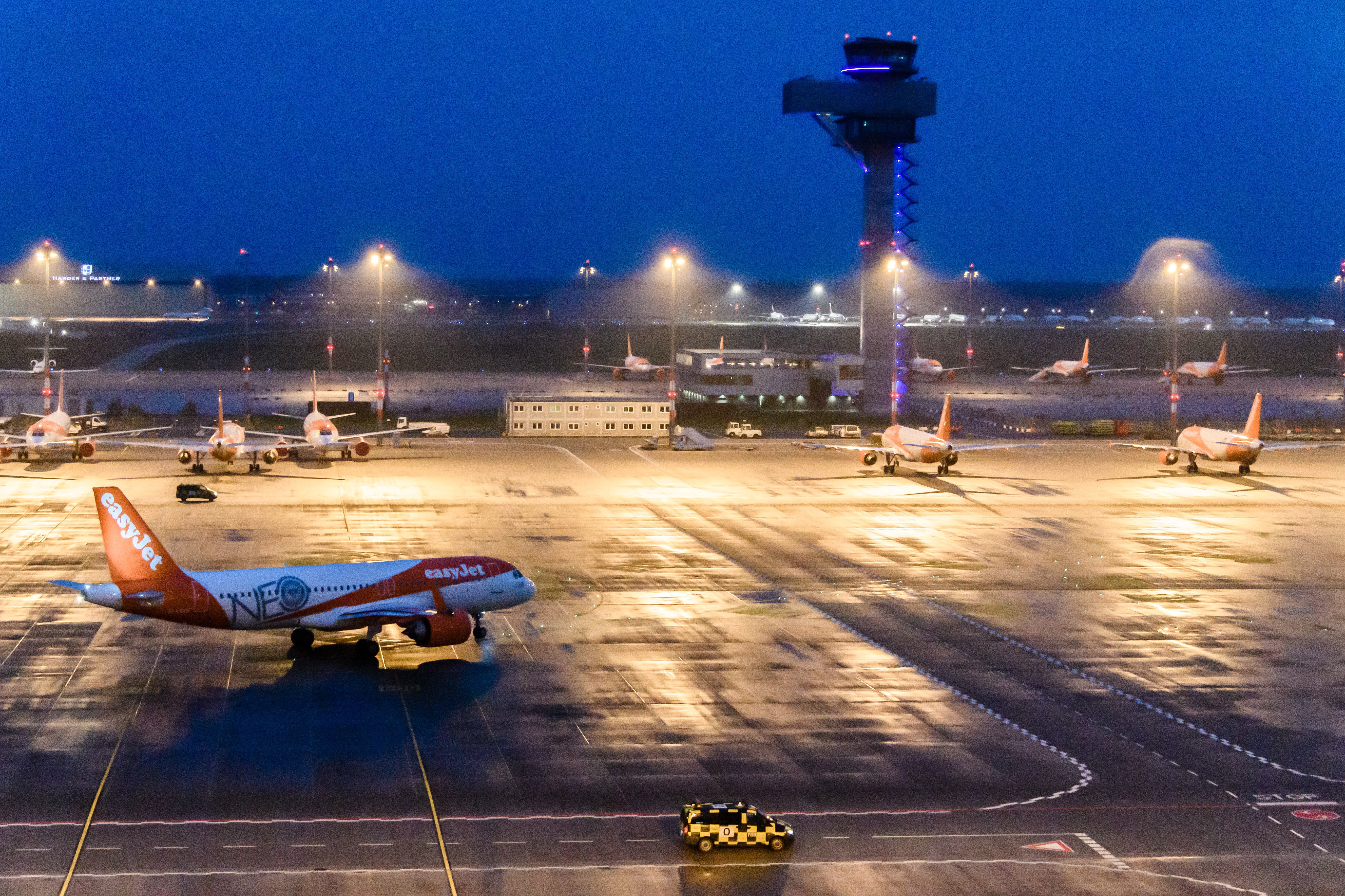 德国柏林新机场正式启用(6)