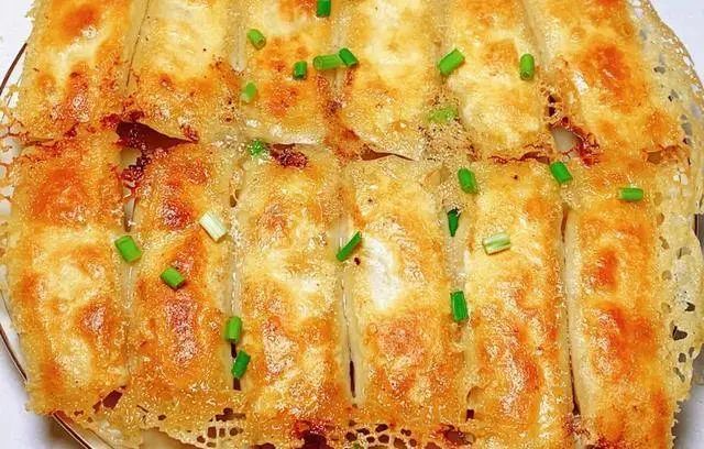 在家做锅贴,出锅鲜香入味,味道和饭店中卖得一样,干净又卫生