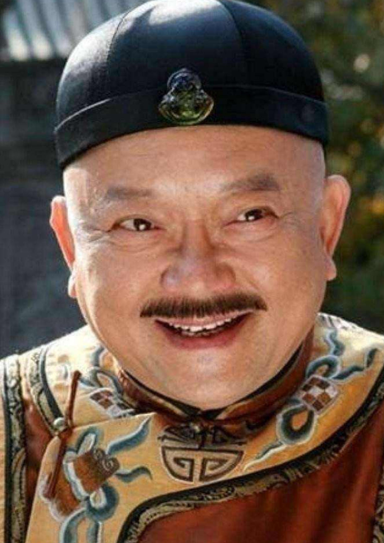 王刚:两段失败婚姻,三婚妻子小他20岁,儿子和外孙一样大