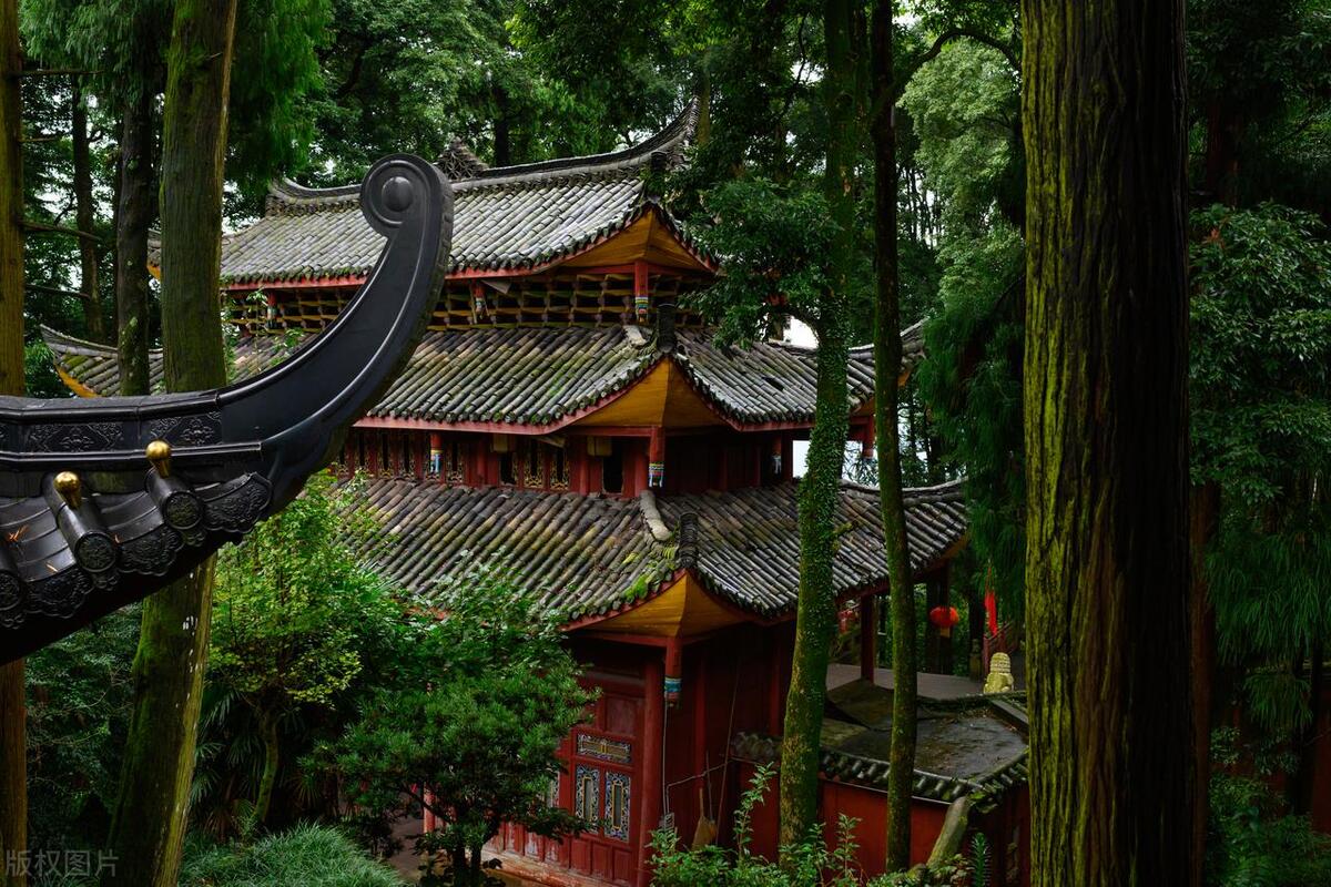 云上金鼎 天下峨眉——峨眉山(三):万年寺