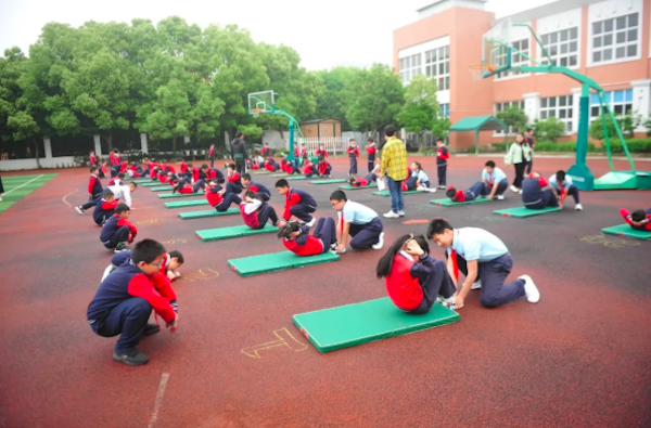 宁波市北仑区蔚斗小学第四十一届运动会开幕