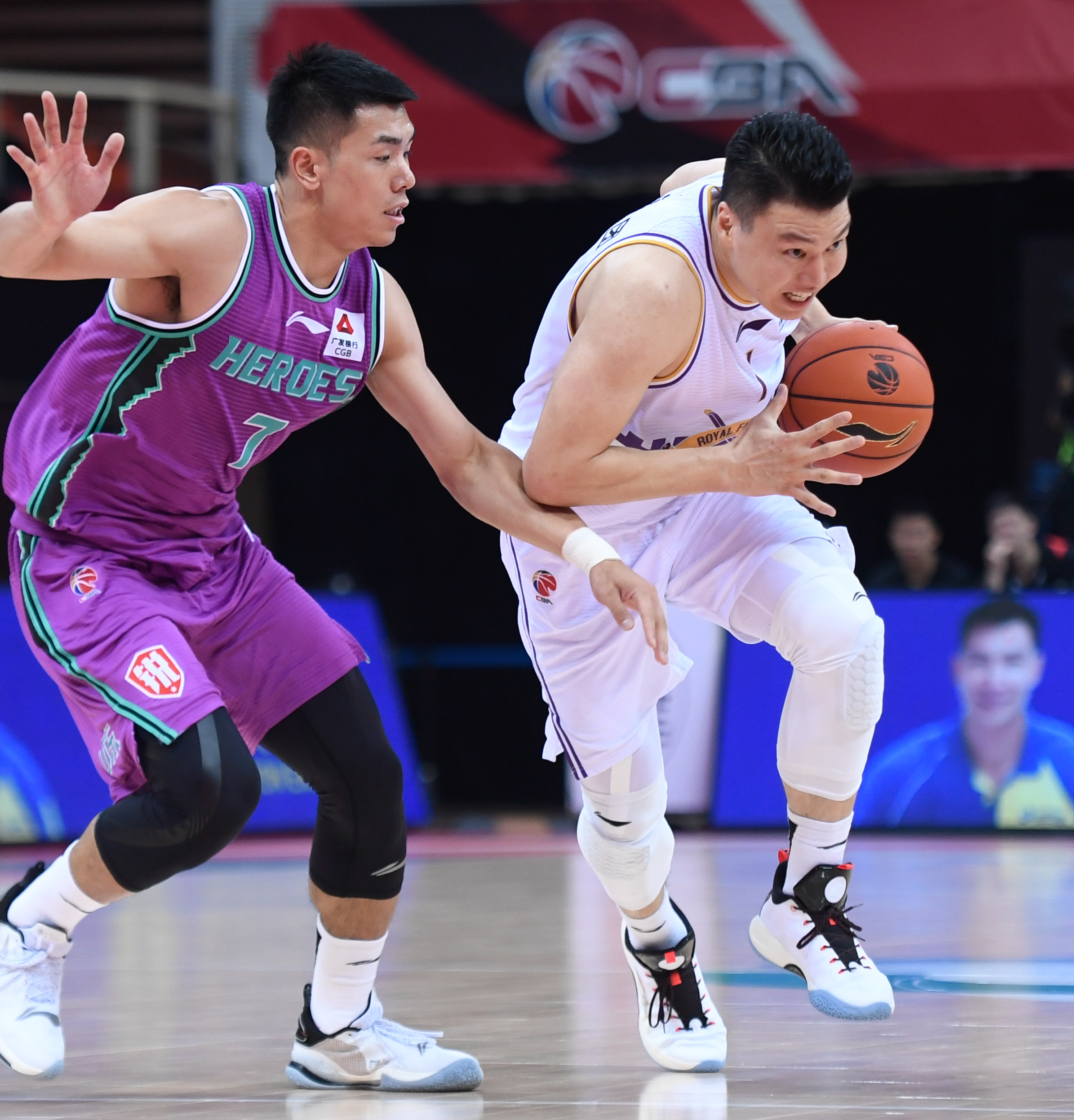 篮球——cba第一阶段北京紫禁勇士对阵山东西王