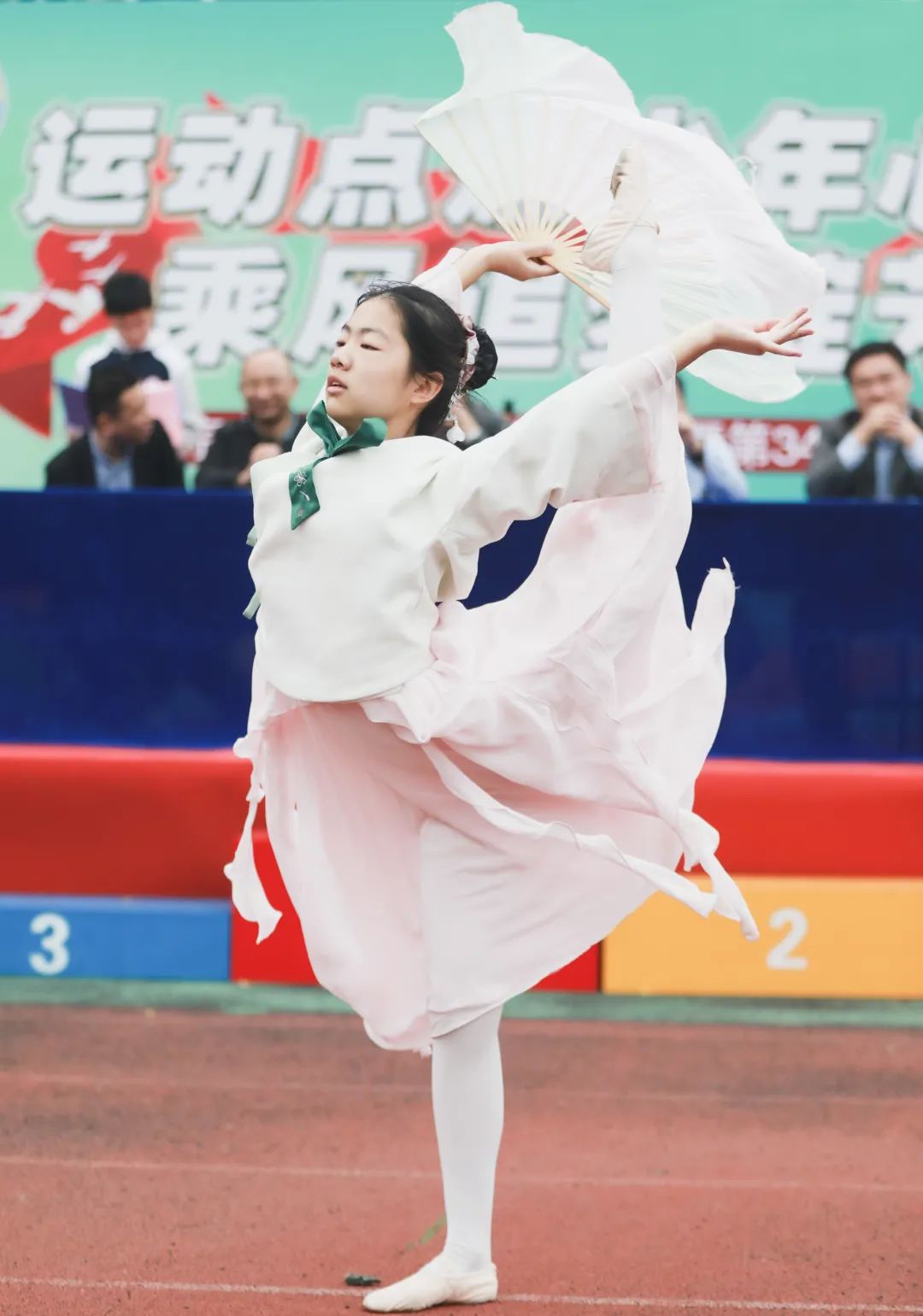 南京市上元中学:师生醒狮,舞出中国魂!解锁不一样的运动会