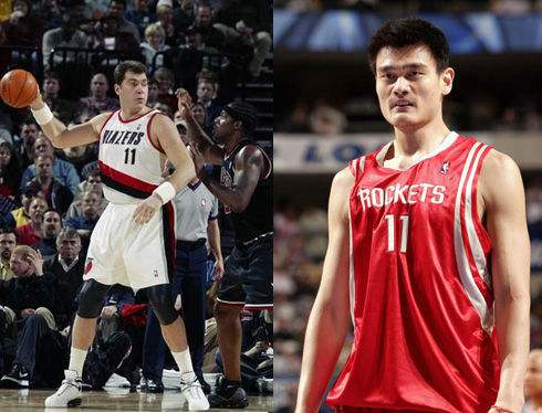 姚明与偶像萨博尼斯交手4次,看完对比,才知道世界屋脊的厉害