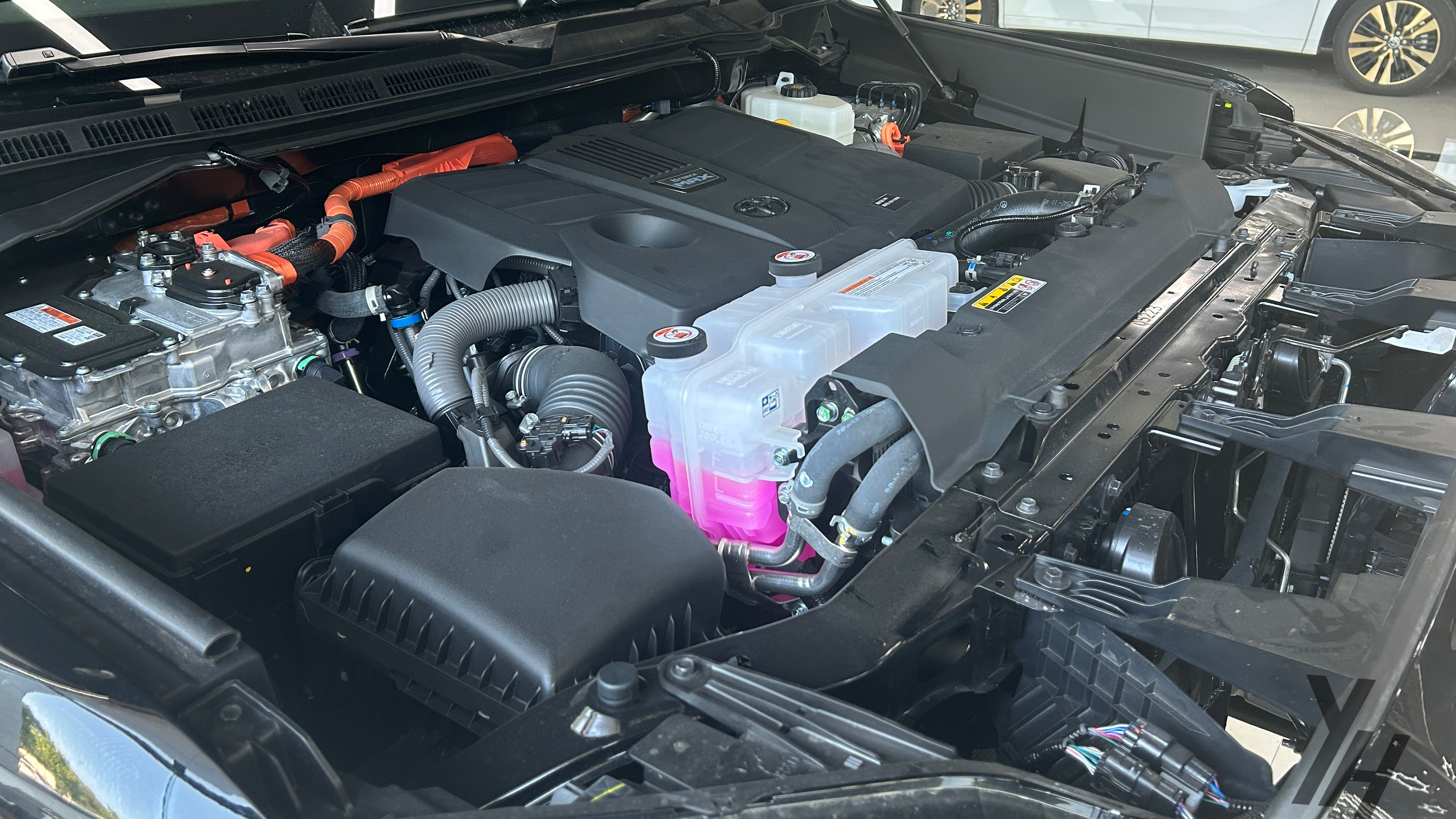 丰田红杉里的越野天花板