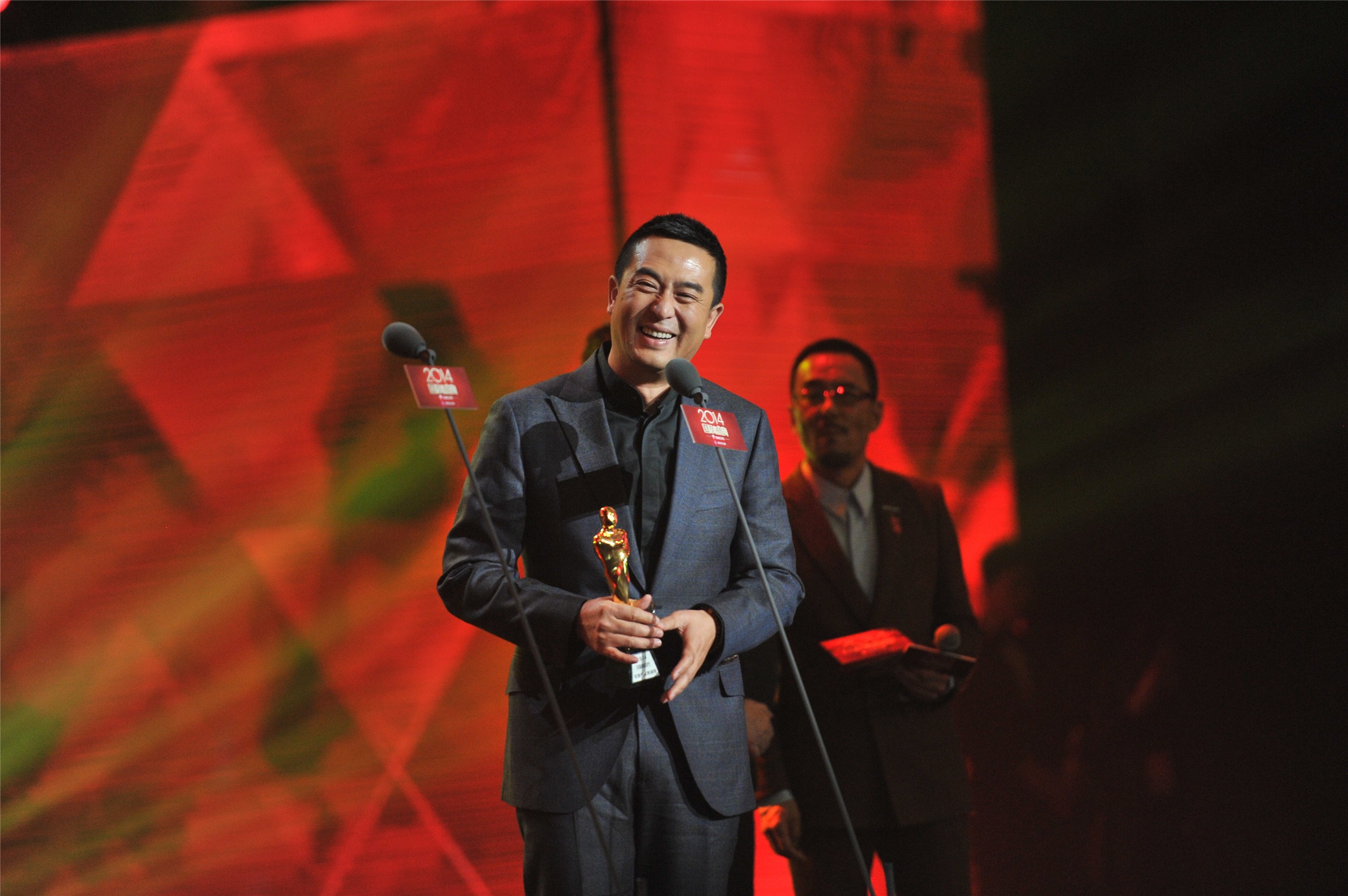 演员张嘉益:曾被嘲软饭男,爱打麻将,妻子深夜发文宣告感情破裂