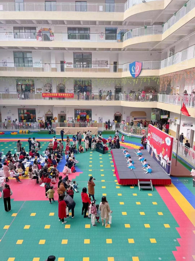 汕头美恩幼儿园开展"虎虎生威别样年"亲子庙会活动