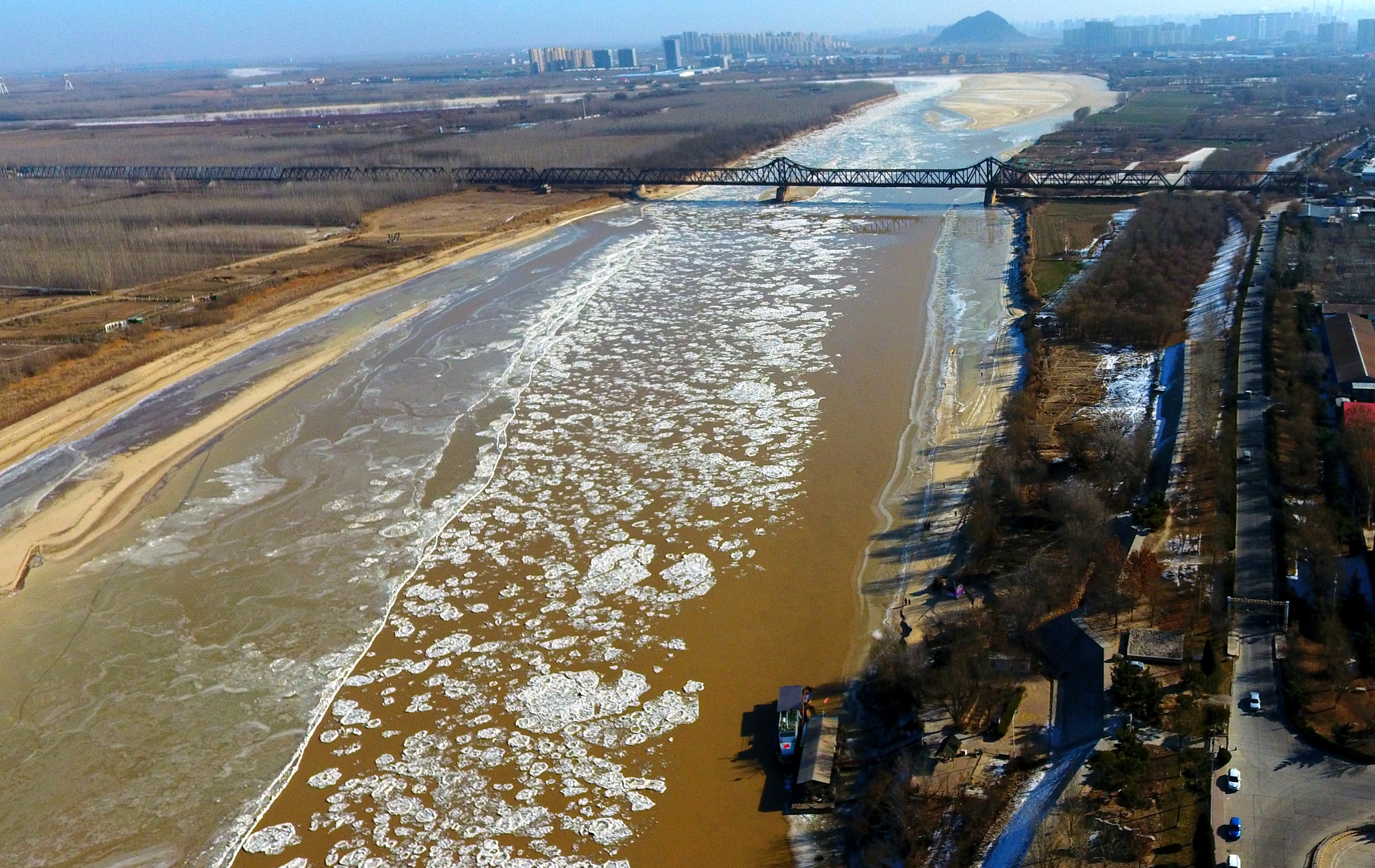 黃河山東段持續流凌 部分河段封河