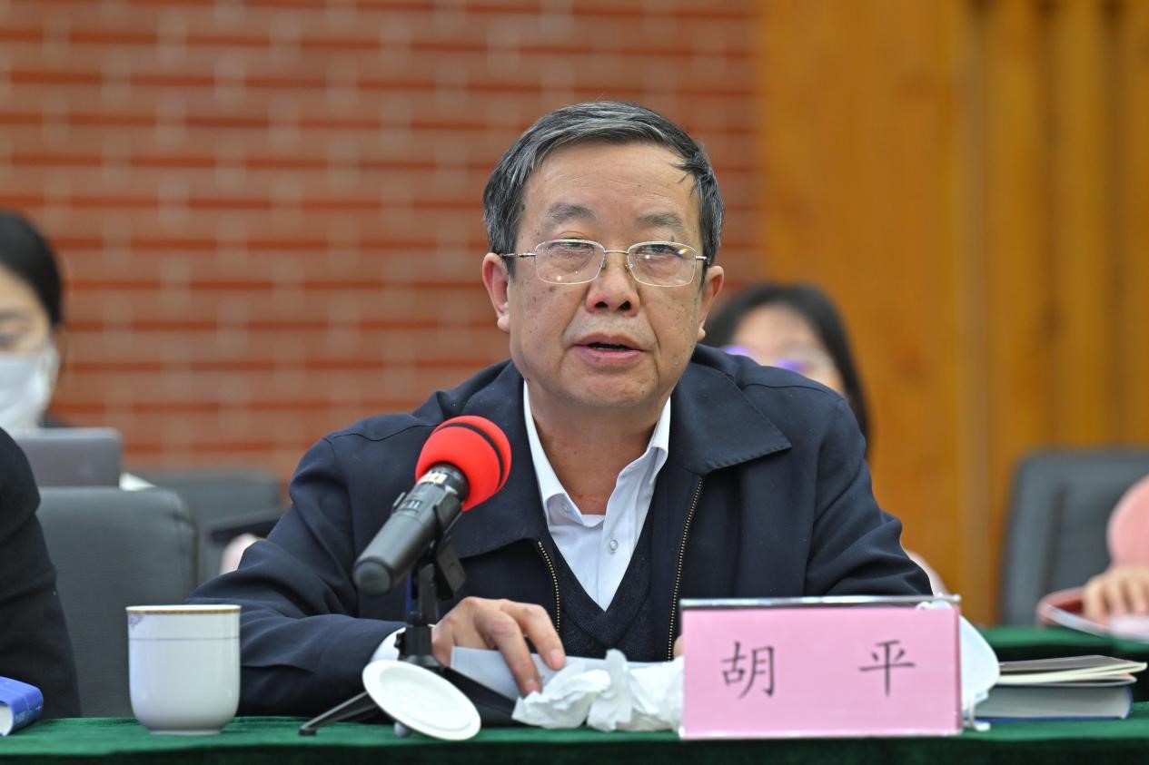 用文学照亮人性之美——冉冉长篇小说《催眠师甄妮》引起强烈反响