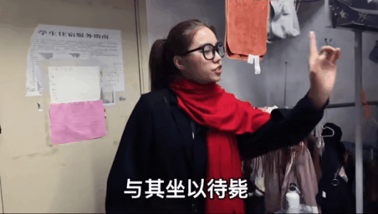 00后网红王志猩:大二月入70万,23岁全款给爸爸买保时捷,凭啥