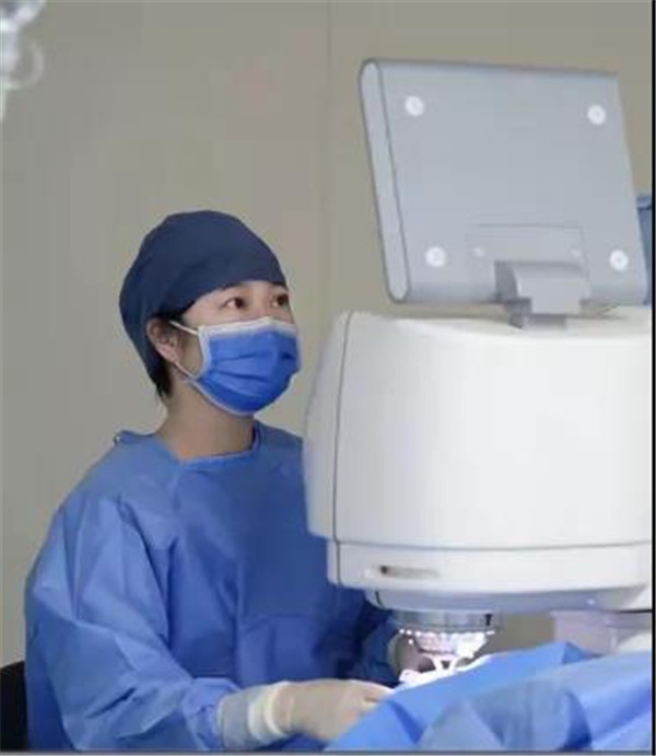徐州市第一人民医院朱冉:20余年的专注只为做好摘镜这件事