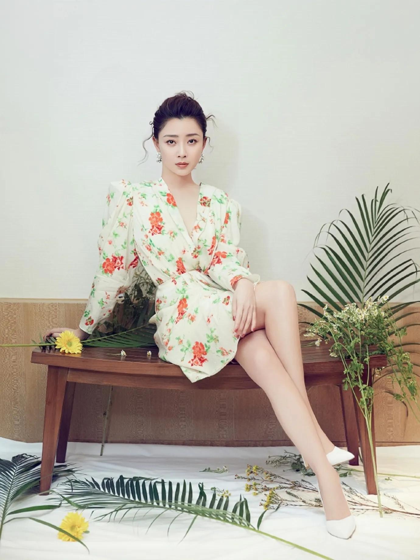 情路坎坷的5位70后女神级明星人到中年谁的颜值更胜一筹