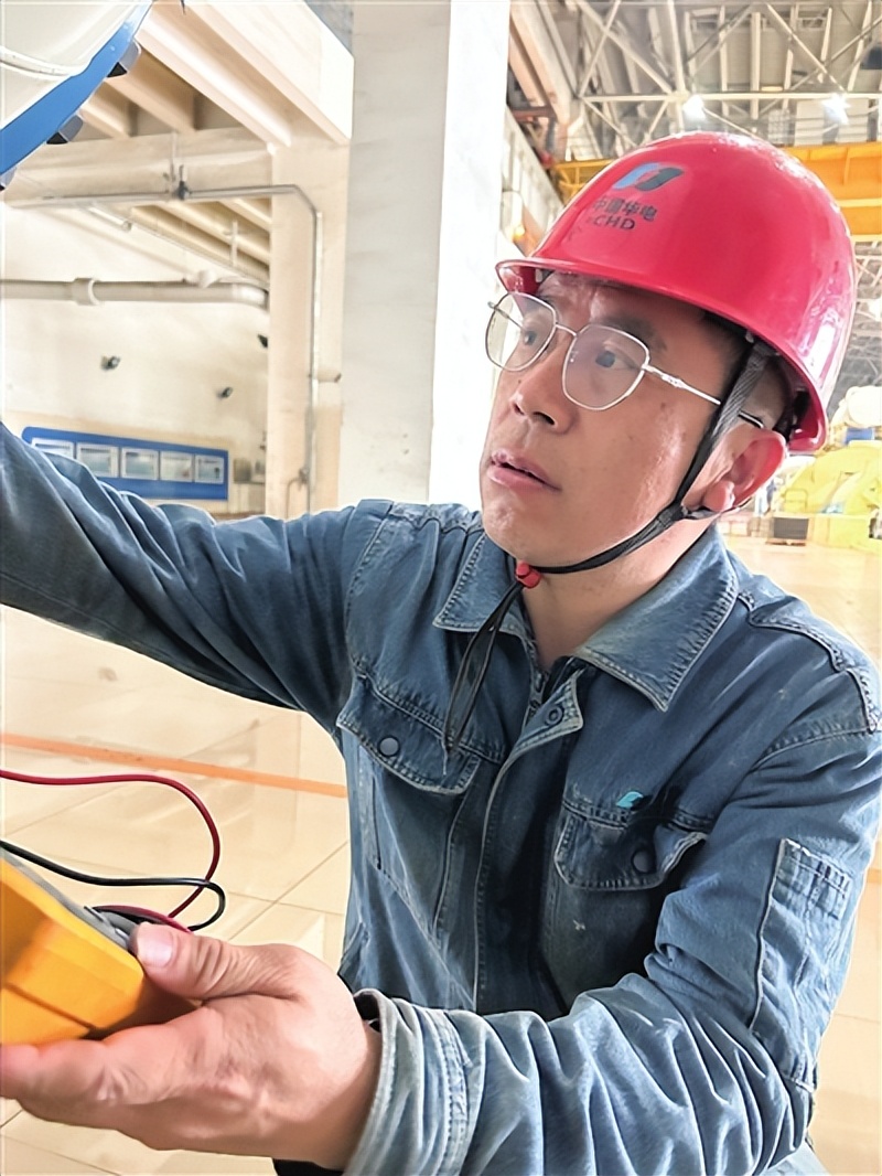 华电青岛发电有限公司高级技师王志泉创造一系列骄人业绩