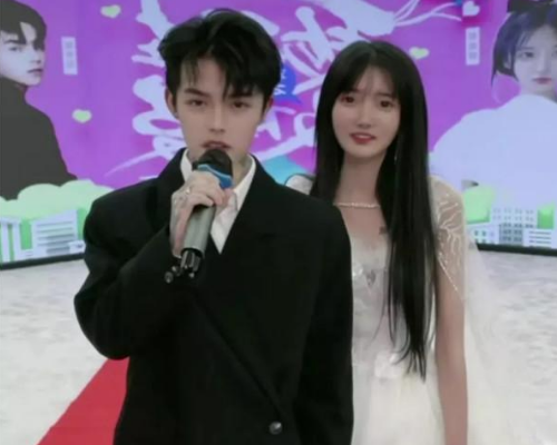 次惑小仙女结婚,可乐模仿殷世航改名,粉丝担心会成下一个殷世航