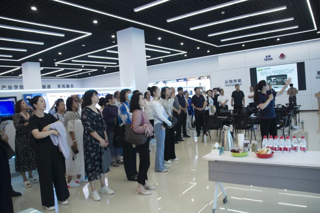 呼和浩特职业学院教务处党支部书记马玉海一行到圣纳科技参观交流