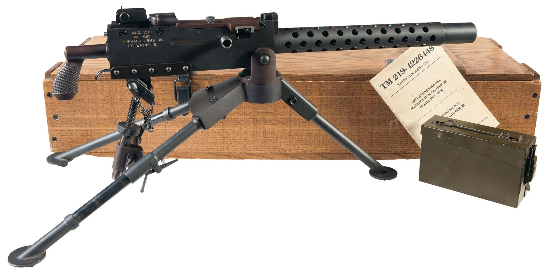 美国军方为机枪而设计的辅助装备:m2三脚架