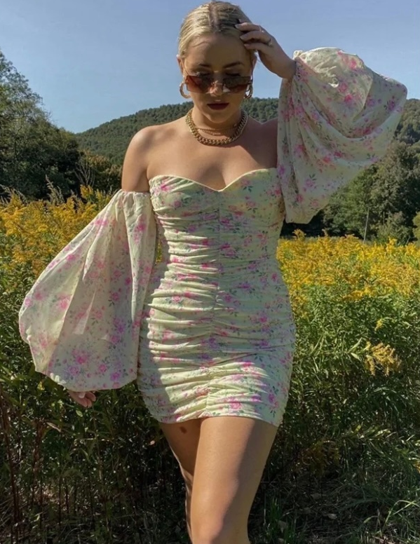 ins时尚博主kerifay梨形身材怎么穿?大骨架的微胖女孩穿搭