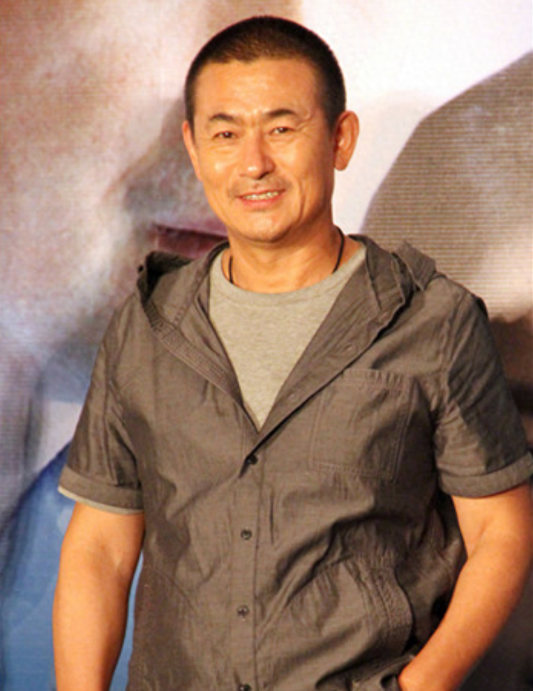 回顾李洪涛曾是铁路工人和妻子恩爱30年2个嗜好让妻子苦恼