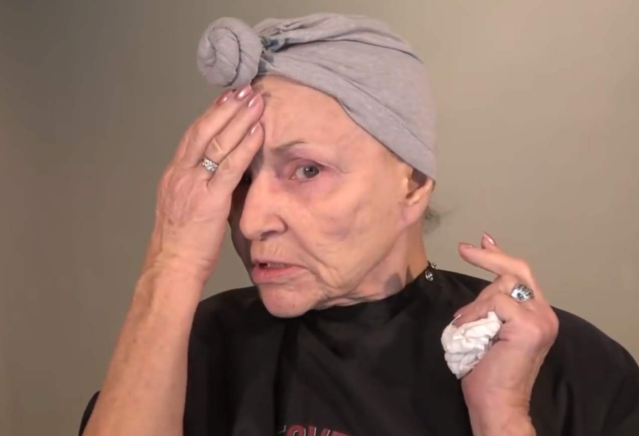 93岁老奶奶尝试"化妆",30分钟后秒变女神,这也太神奇了吧