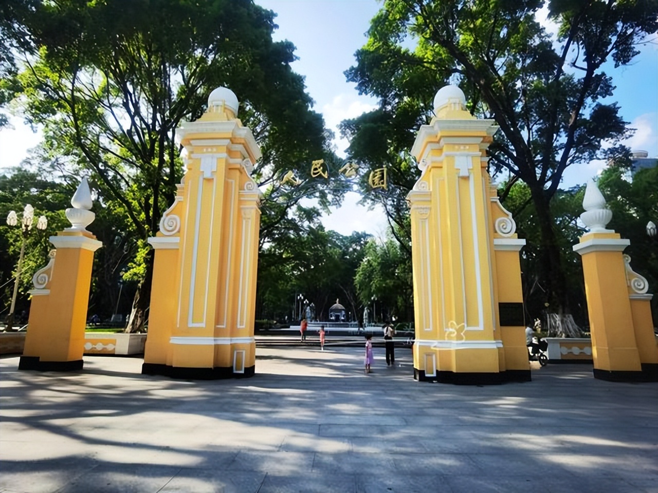 廣州的人民公園經過改造後變得更通透寬闊你來打卡了嗎