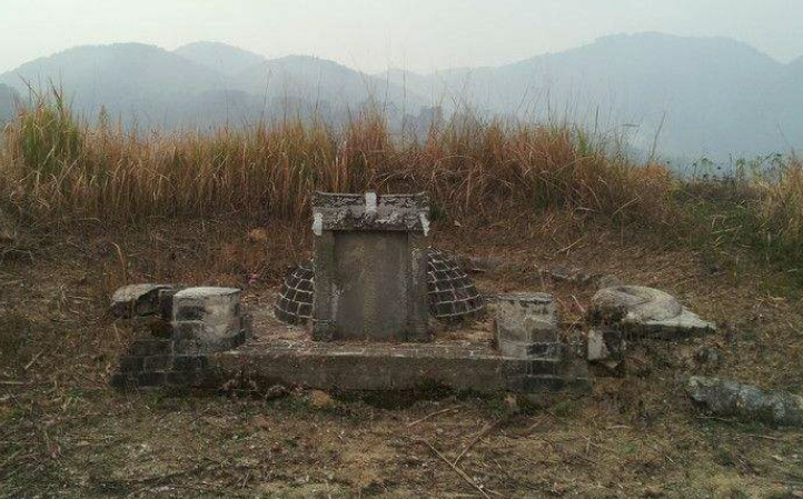 农村"旧坟"限期处理