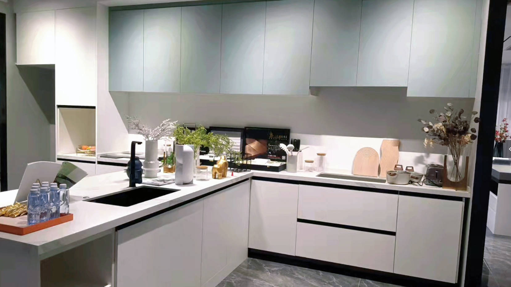 科德贝尔优秀经销商:十堰月星店屈总的经商之道