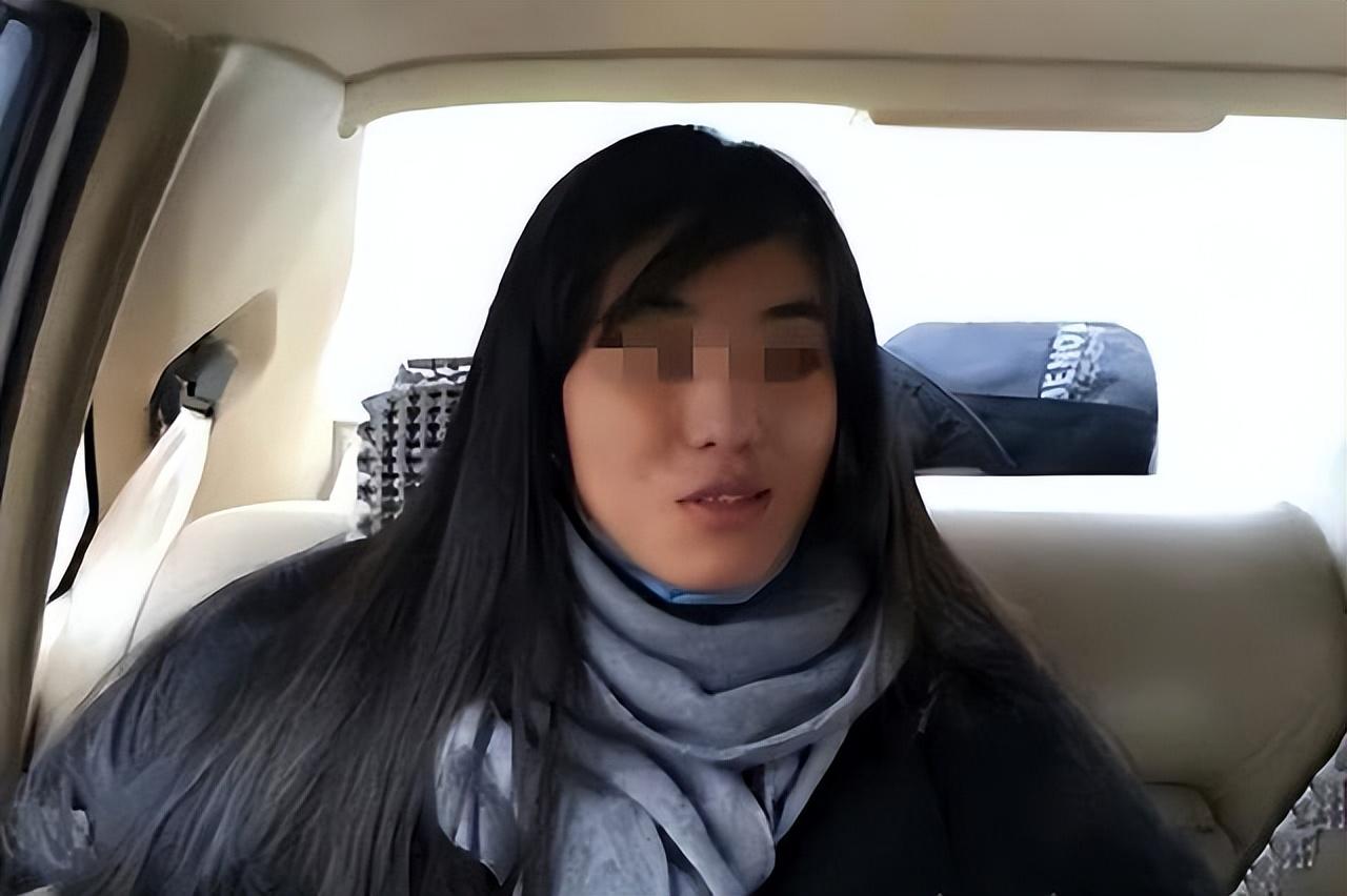 回顾23岁女孩隐瞒父母寻找养父母12年找到时养母已去世