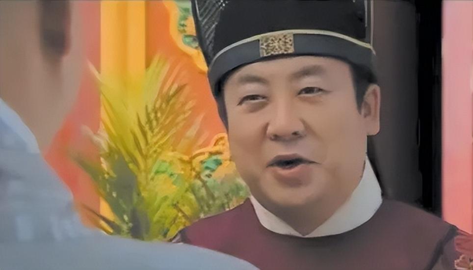 "最牛逃犯"吉世光,畏罪潜逃13年当群演,参演40多部剧爆火全国